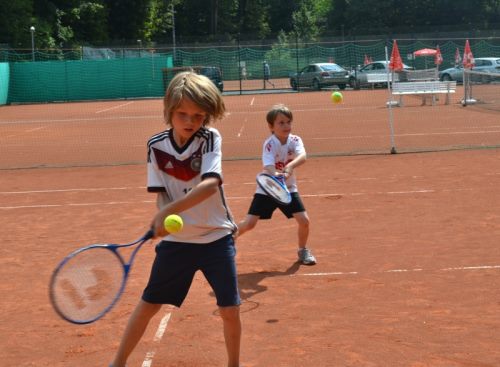 Tennisferiencamp-in-den-Sommerferienn